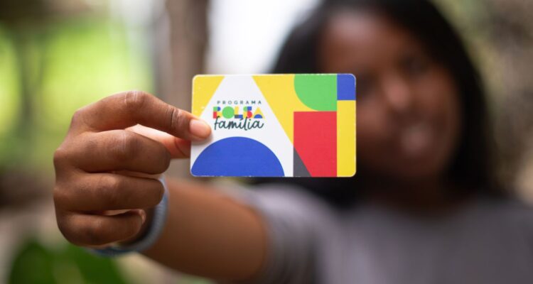 Caixa paga Bolsa Família a beneficiários com NIS de final 7