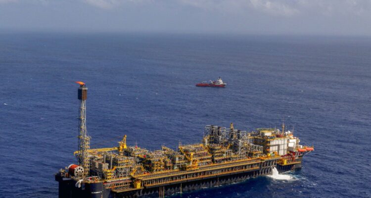 ANP aprova estudos sobre bloco no pré-sal da Bacia de Santos