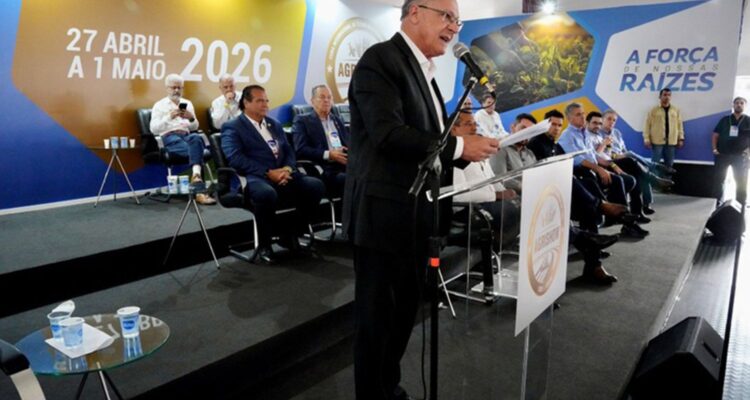 Alckmin anuncia R$ 10 bilhões para modernização de máquinas agrícolas