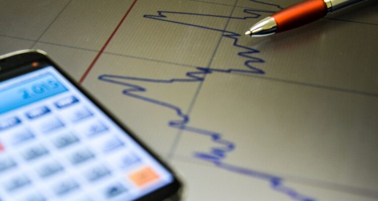 Boletim Focus: mercado prevê inflação de 4,86% em 2026