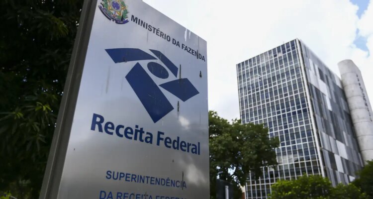 Arrecadação federal bate recorde e supera R$ 278 bilhões em abril