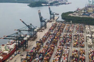 Balança comercial tem superávit recorde para meses de abril