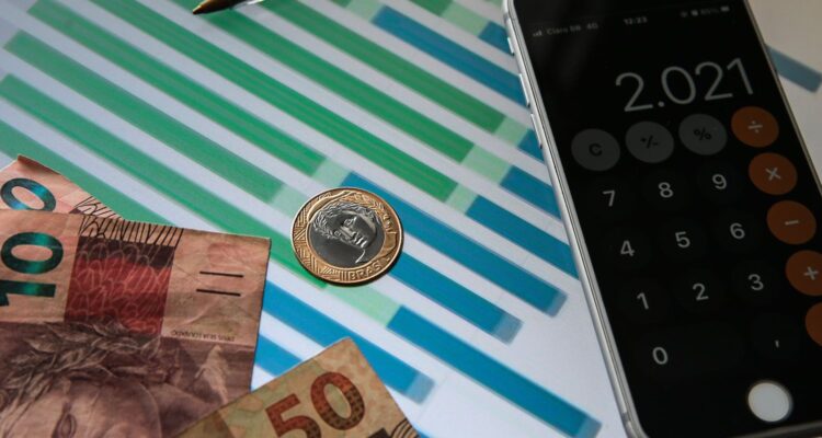 Contas públicas têm superávit primário de R$ 24,6 bilhões em abril