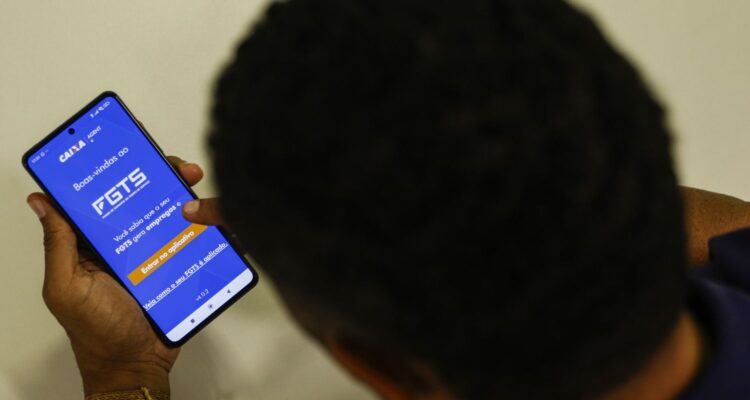 Desenrola 2.0 leva 1,4 milhão ao app do FGTS