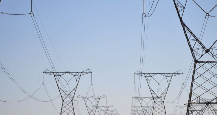 Governo amplia Luz para Todos na Amazônia Legal