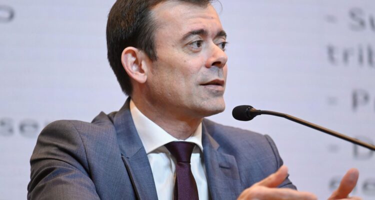 Governo fará ajuste para proibir bets no Desenrola Fies