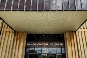 Mercado eleva previsão da inflação para 5,04% este ano