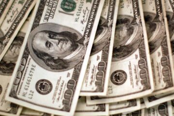 Dólar sobe para R$ 5,18 e atinge maior valor desde fim de março
