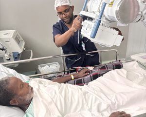 Pacientes renais da Bahia passam a contar com exames à beira-leito no Instituto de Nefrologia Alayde Costa