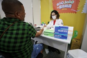 Postos de testagem montados pela Sesab ultrapassam marca de 30 mil exames