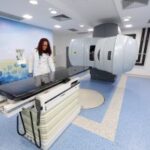 Radioterapia passa a integrar atendimento do Hospital do Oeste e amplia assistência oncológica na região