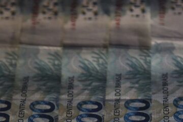 Redução de impostos e equilíbrio fiscal são prioridades, aponta CNI