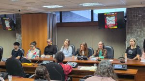 Trabalho infantil é tema de debate na Alba com participação da Sesab e apresentação de orientações inéditas da Bahia