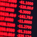 Bolsa sobe quase 3% e fecha no maior nível desde maio
