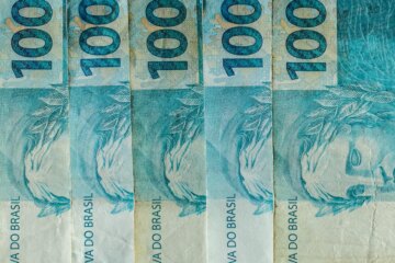 Caixa paga Bolsa Família de julho a beneficiários com NIS de final 4