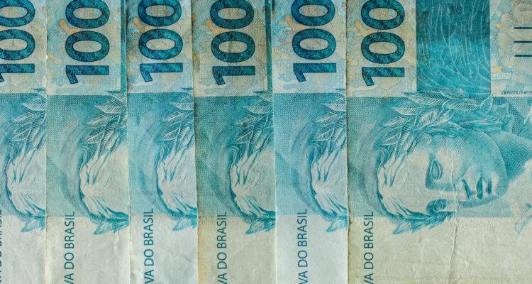 Caixa paga Bolsa Família de julho a beneficiários com NIS de final 4