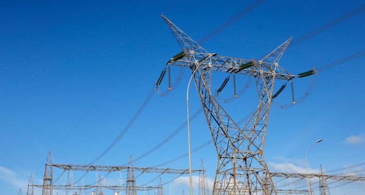 Comitê antecipa geração de energia para evitar impactos do El Niño