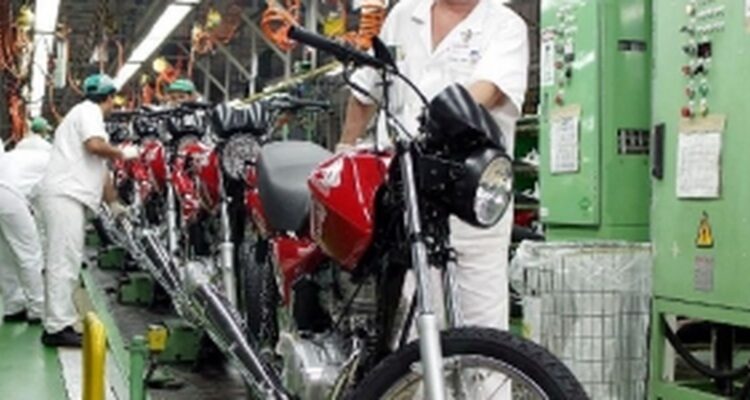 Confiança da indústria cai ao menor nível desde a pandemia