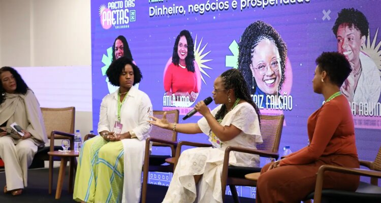 Encontro no Rio debate papel da mulher preta em postos de decisão