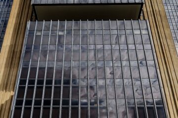 BC aponta desaceleração da inflação, mas mantém alerta sobre riscos