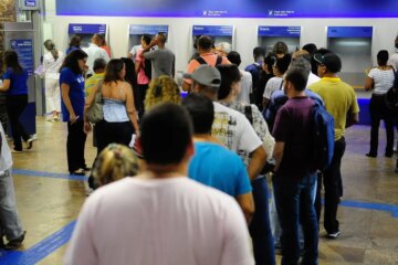 Bancários farão paralisação de 24 horas nesta quinta-feira