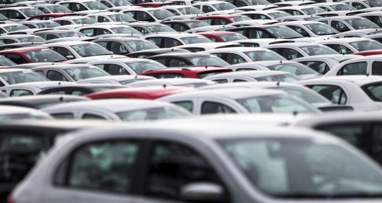 Emplacamentos de veículos cresceram 10% em julho