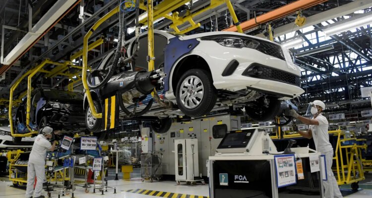 Empresas com 100 ou mais empregados devem atualizar dados até dia 31