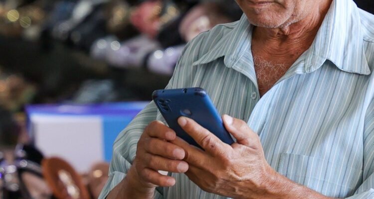 Famílias brasileiras perderam R$ 62,5 bilhões para bets em 2025