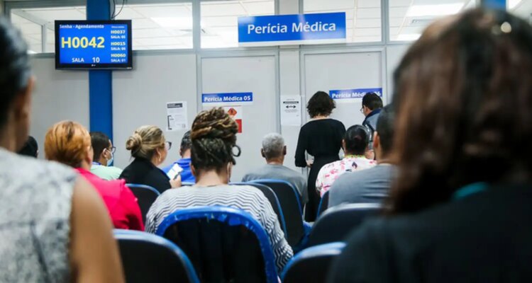 Fila de espera do INSS cai para 1,2 milhão de requerimentos