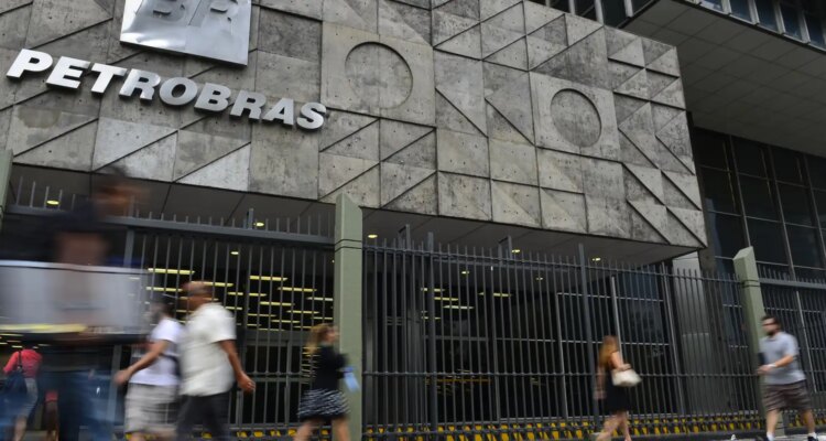 Petrobras fecha acordo para comprar gás dos EUA por mais de 20 anos