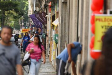 Fim da escala 6x1 traz esperança de mais tempo para família e saúde