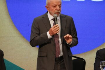 Governo anuncia perdão de dívidas e pacote de estímulo para MEIs