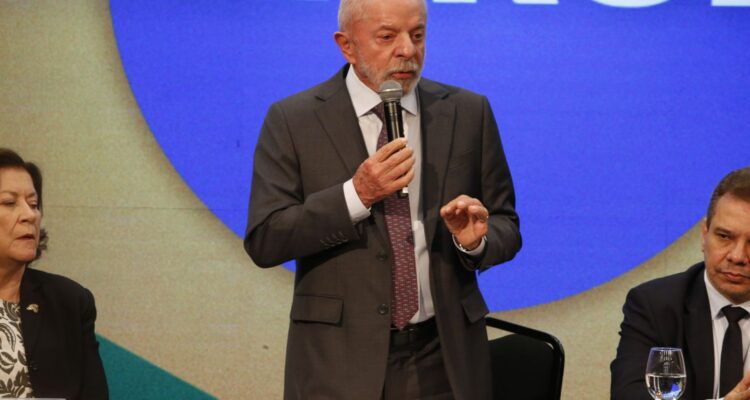 Governo anuncia perdão de dívidas e pacote de estímulo para MEIs