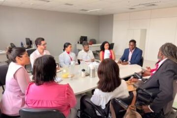 Maternidade Regional de Camaçari e SUDEF discutem parceria para fortalecer o atendimento às pessoas com deficiência