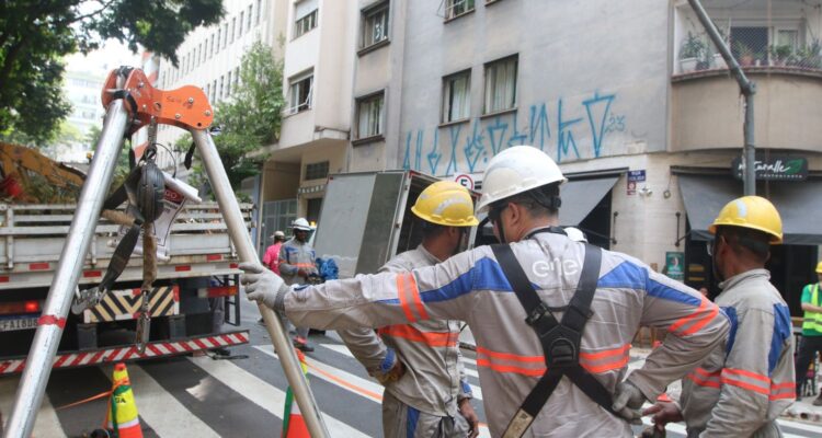 Procon paulistano multa Enel por falhas no fornecimento de energia